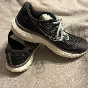 Saucony PWR Run+ Women's Size 8 Running Shoes